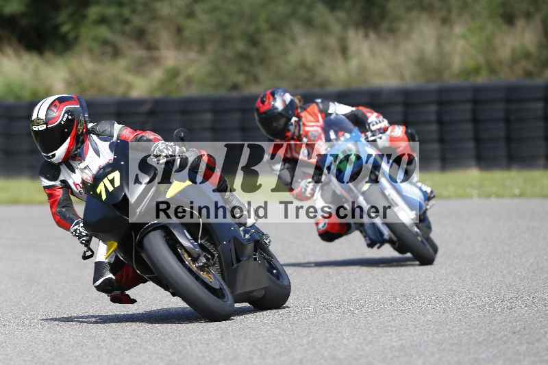 /Archiv-2025/42 07.08.2025 Peter Studer Girls Day ADR/Gruppe pink/717